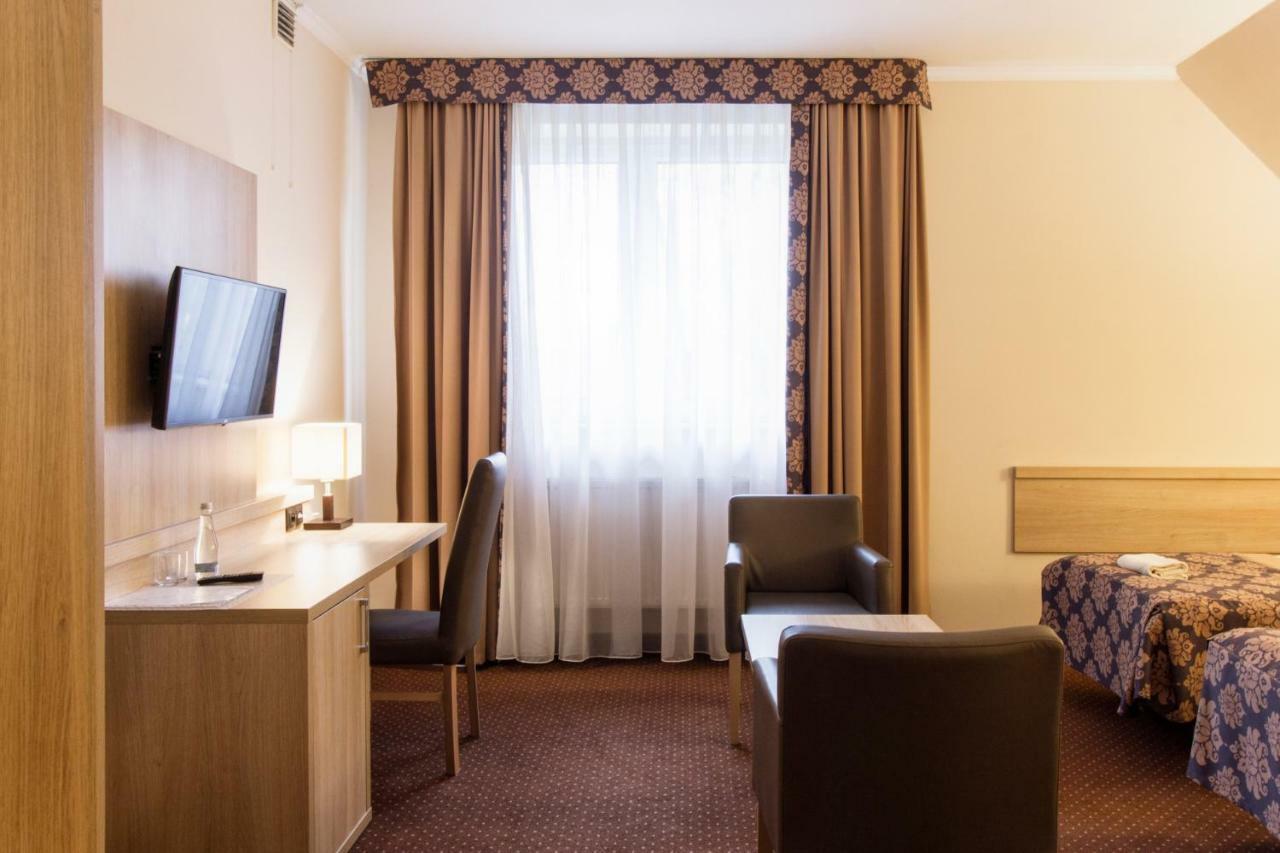 Motel Db2000 Bilgoraj Exterior photo